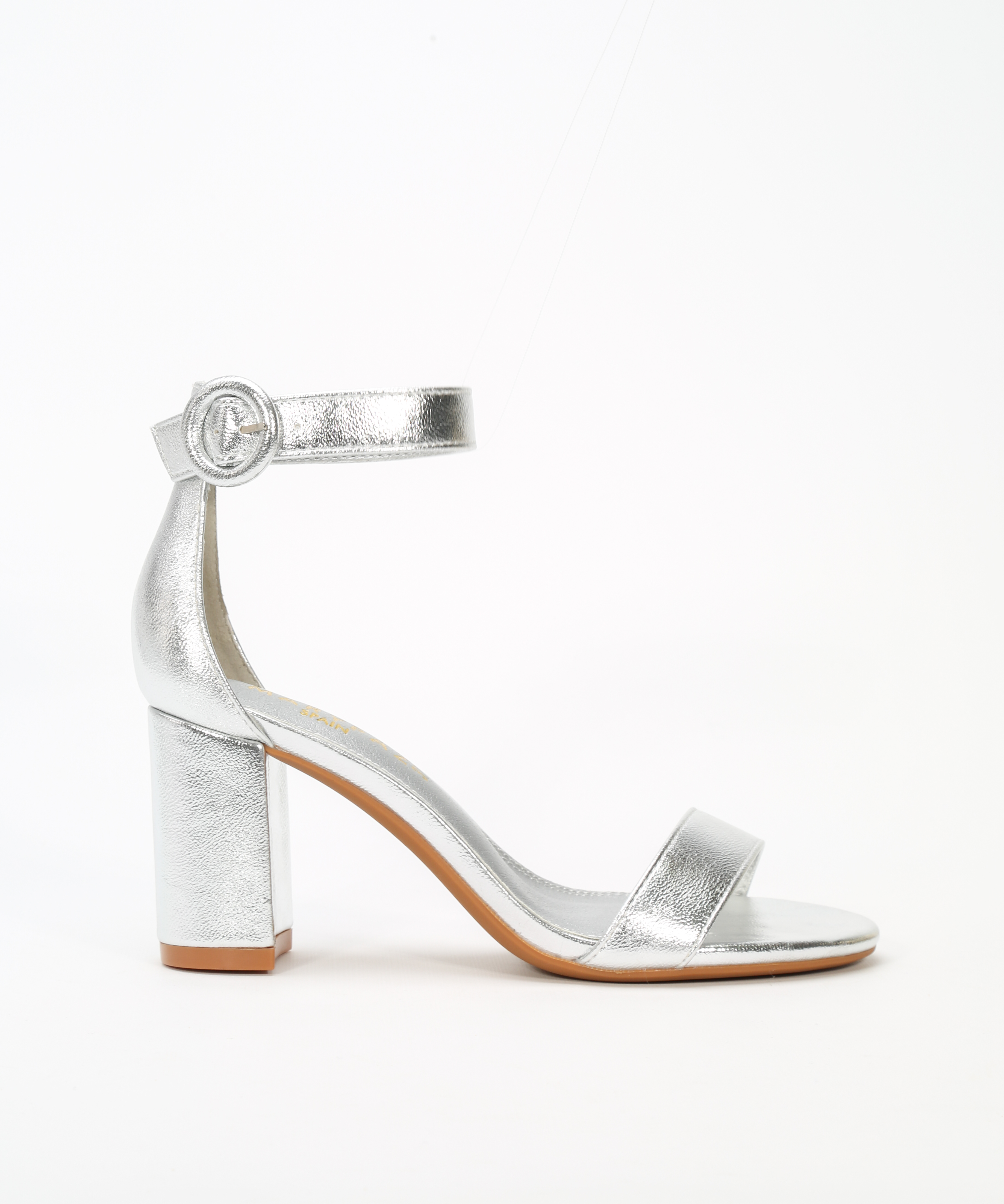 Sand&aacute;lia de salto com pulseira